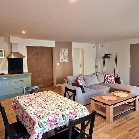 Spacieux T2, Rdc, Charles Trenet * ناربون